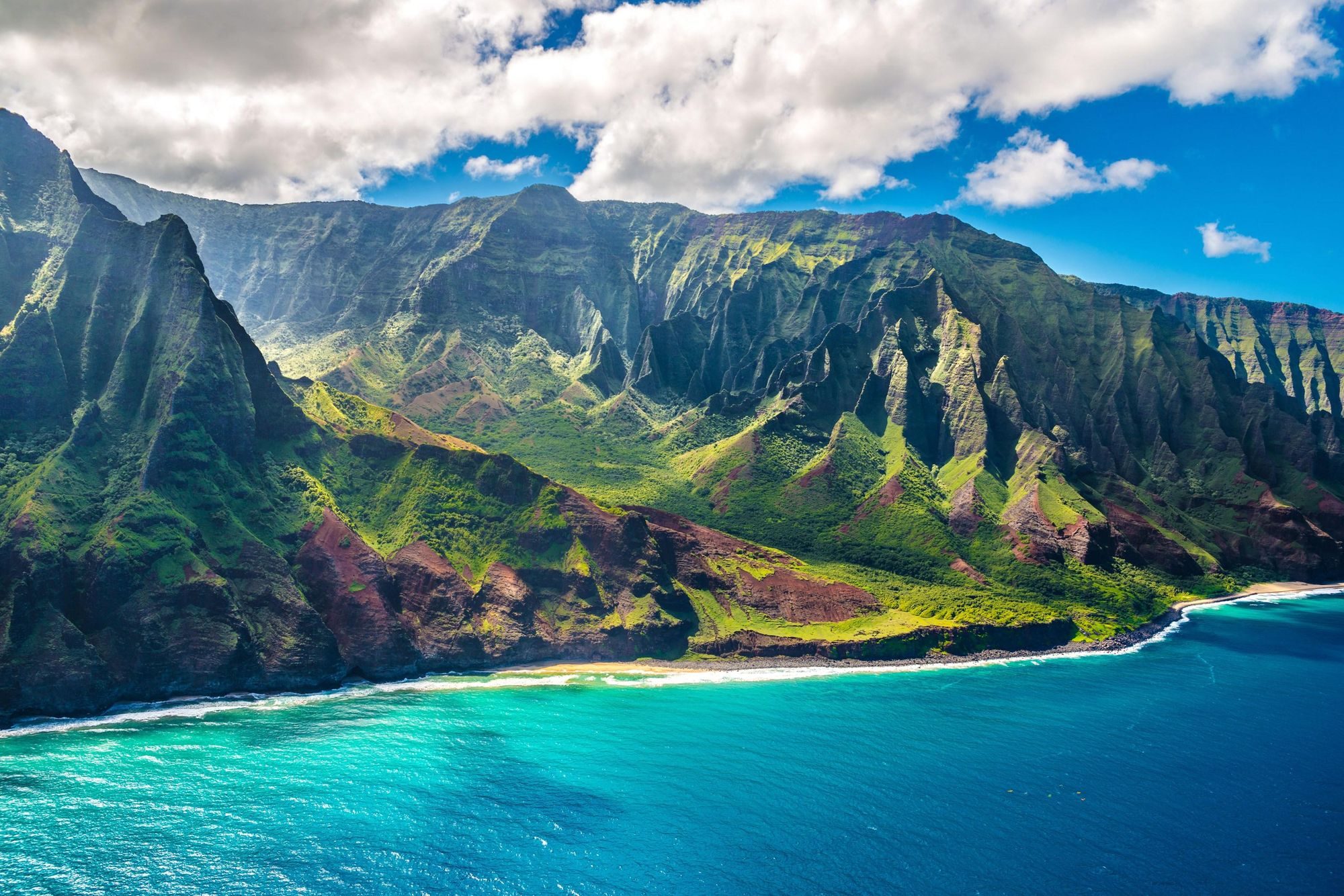 Must do in Kauai kayaking Na Pali Coast Hawaii